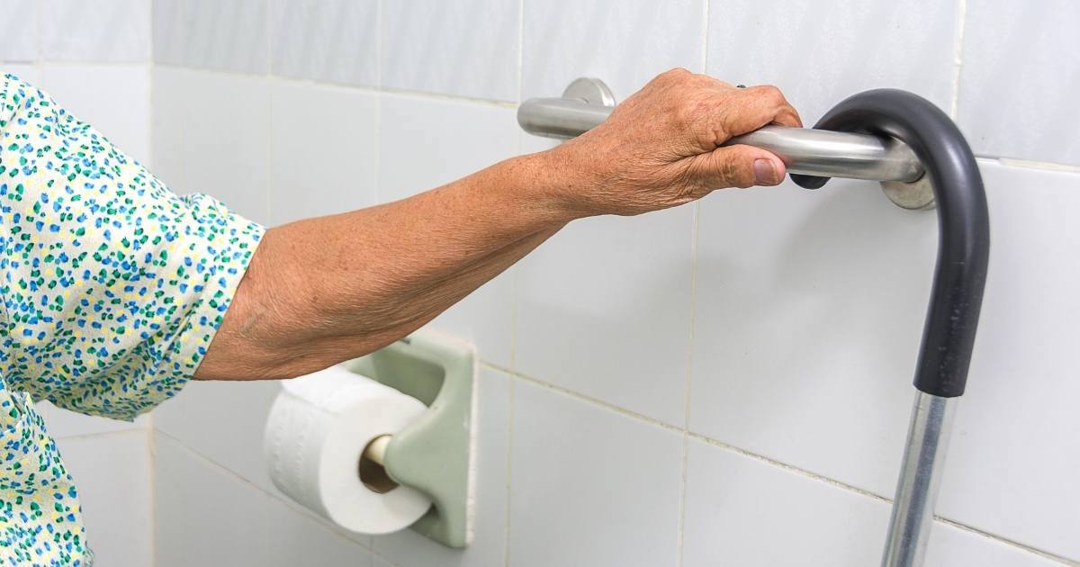 It's possible to design a safe bathroom for seniors.