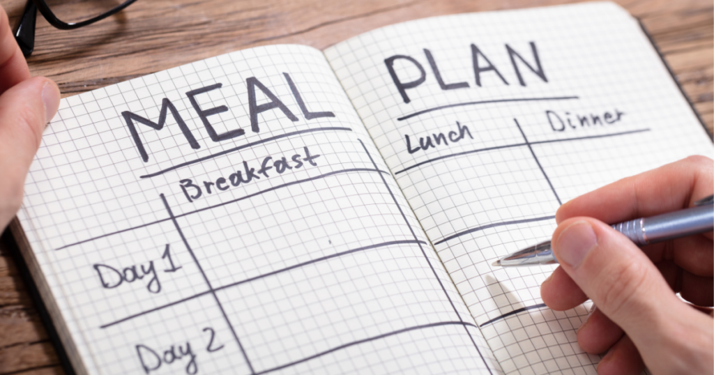 Senior Meal Planning Journal with Breakfast, Lunch and Dinner